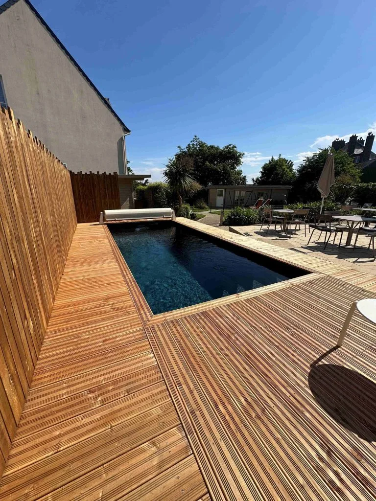 Piscina del hotel