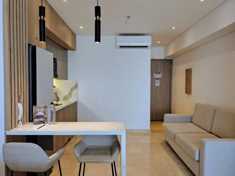 Luxurious Loft w/Balcony in Crespo