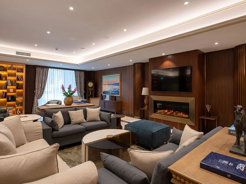 Hotel lounge