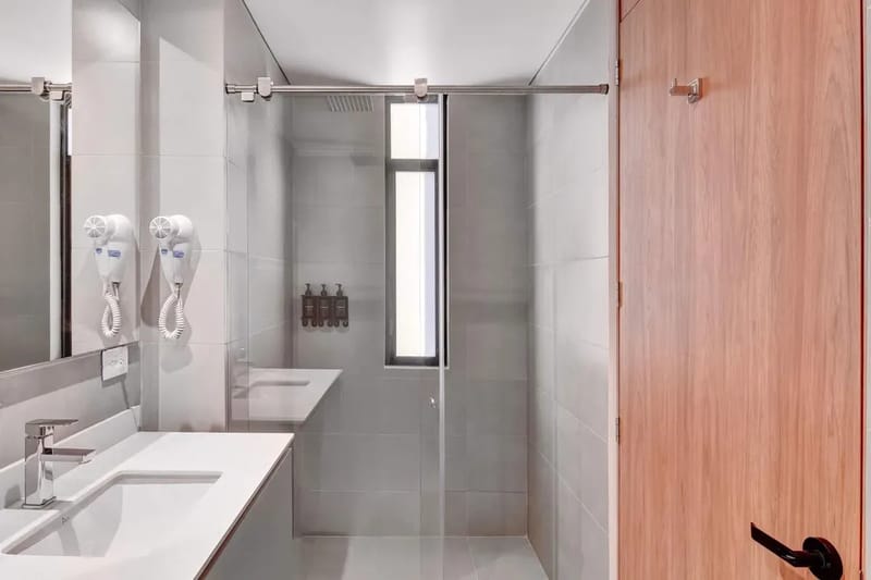 Radiant 2BR in Santa Barbara w/ Balcony