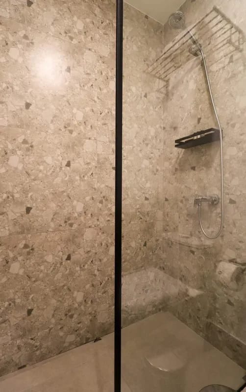 Cityview 2BR w/ Balcony in Miraflores
