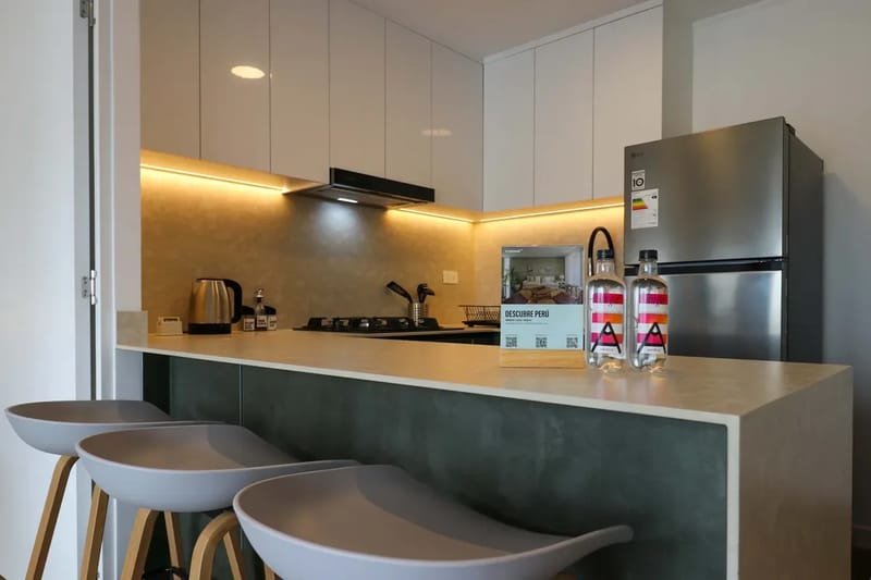 Cityview 2BR w/ Balcony in Miraflores