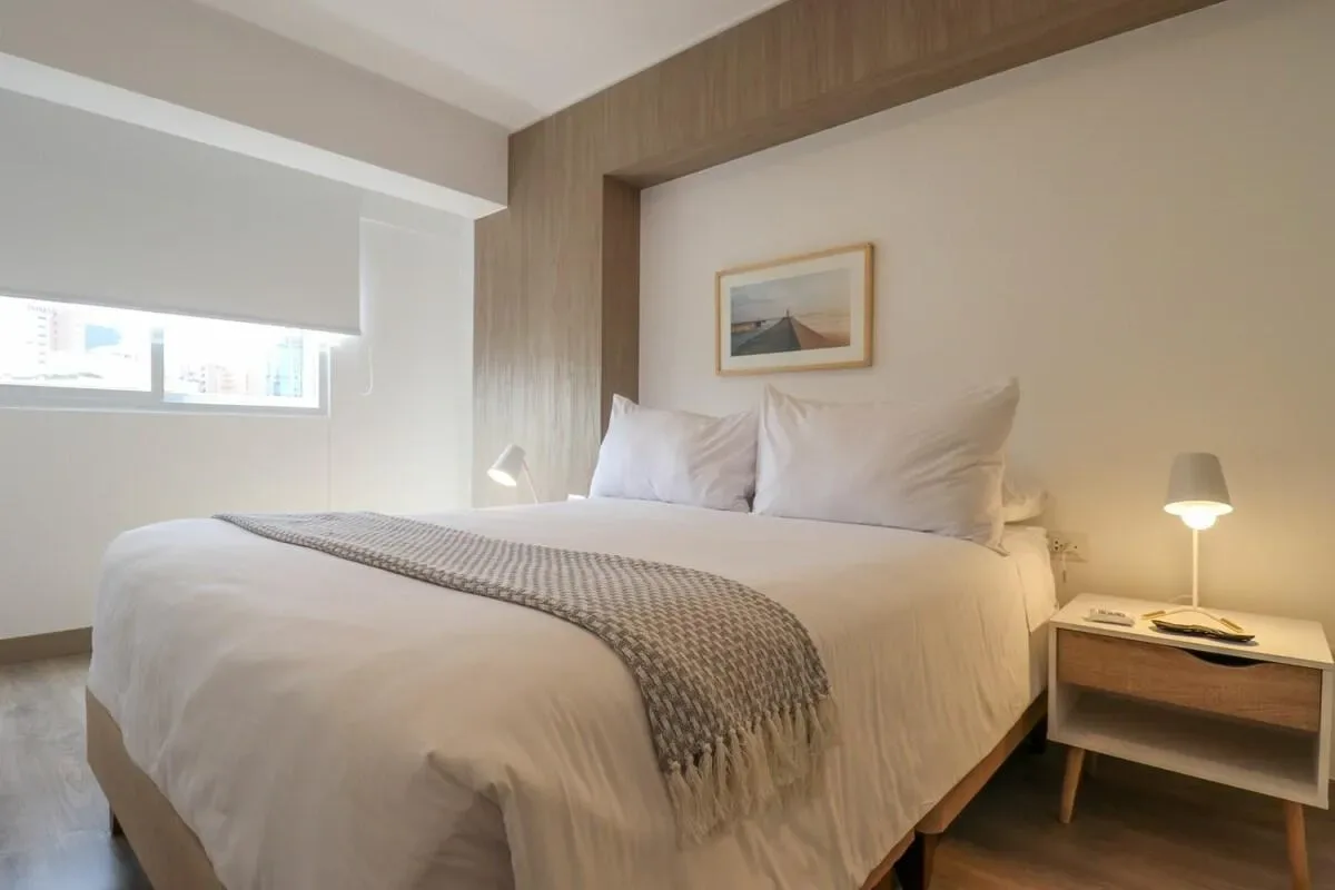 Formidable 2BR with Balcony in Miraflores
