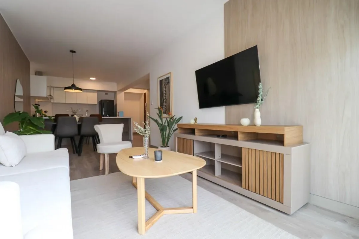 Formidable 2BR with Balcony in Miraflores