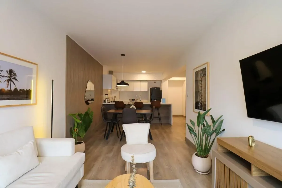 Formidable 2BR with Balcony in Miraflores