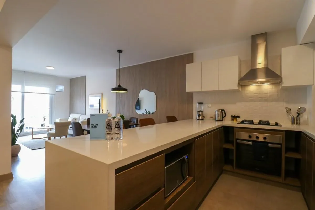 Formidable 2BR with Balcony in Miraflores
