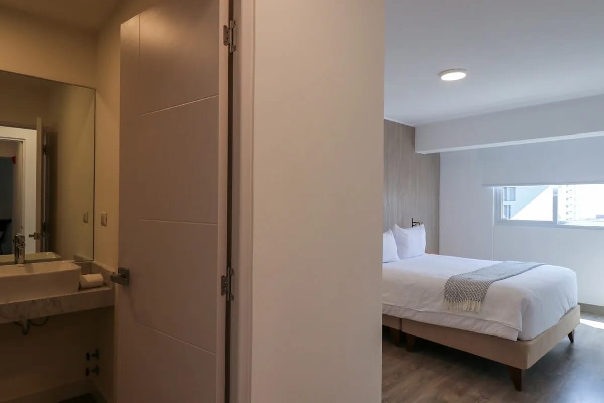 Formidable 2BR with Balcony in Miraflores