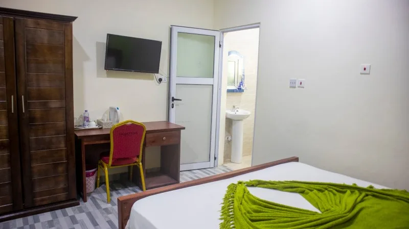 Habitación estándar con cama queen | Grand Star Hotel | Acra, Ghana