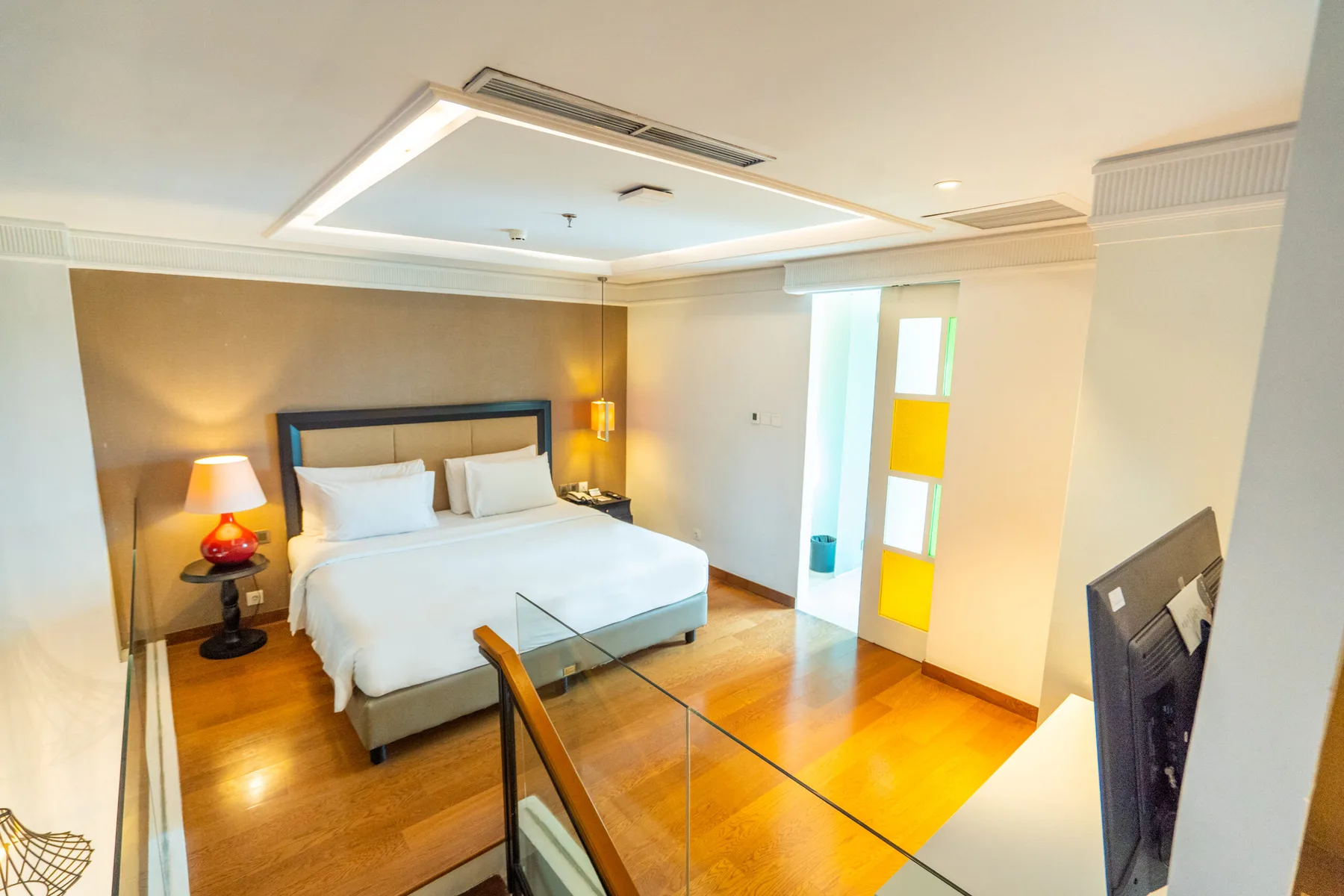 Royal Lagoon room