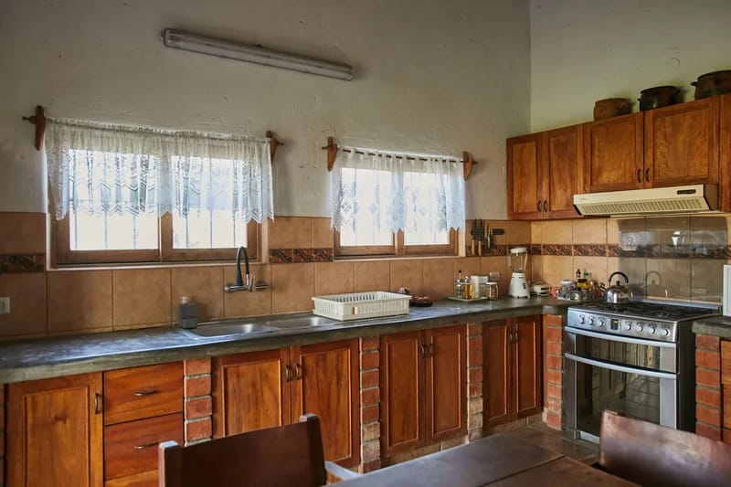 Nature Retreat 4BR w/ Pool & BBQ in Cañete