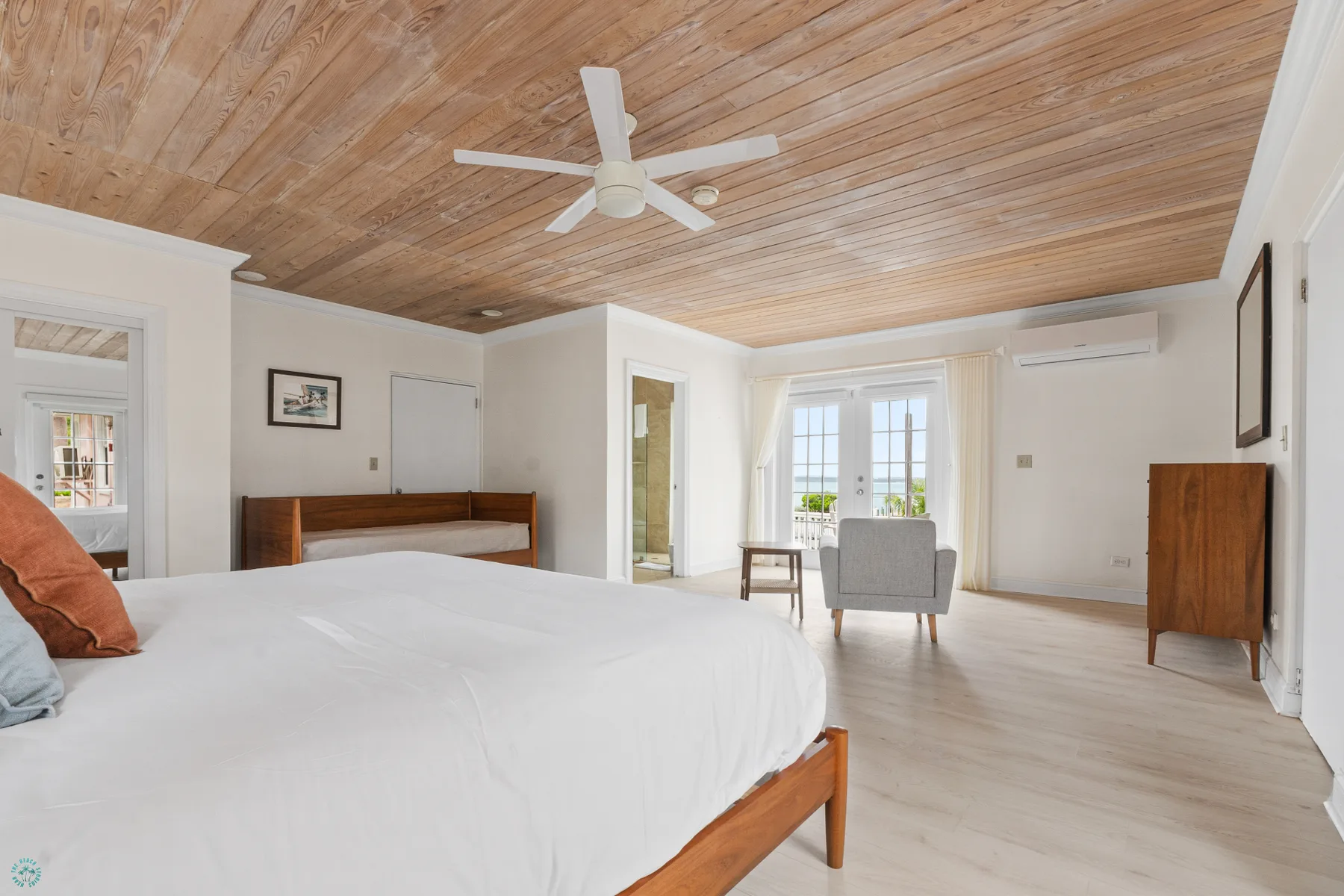 The Suites sitting area with water view