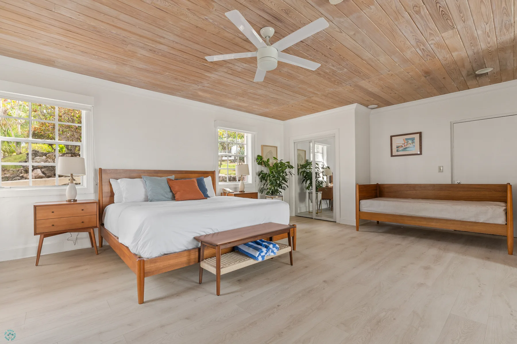 The Suites king bed and daybed