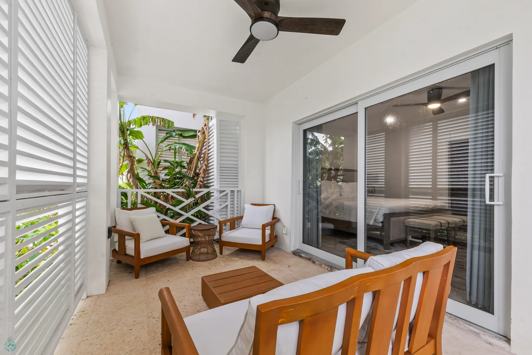The House private patio seating