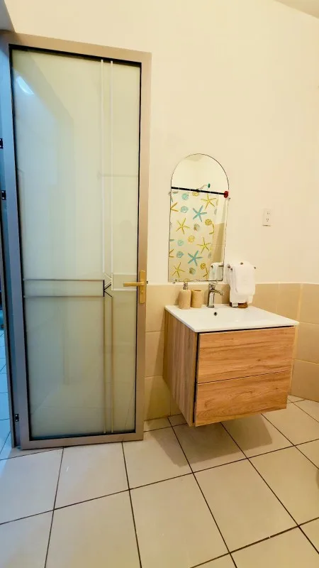 Baño de la suite principal Nejapa