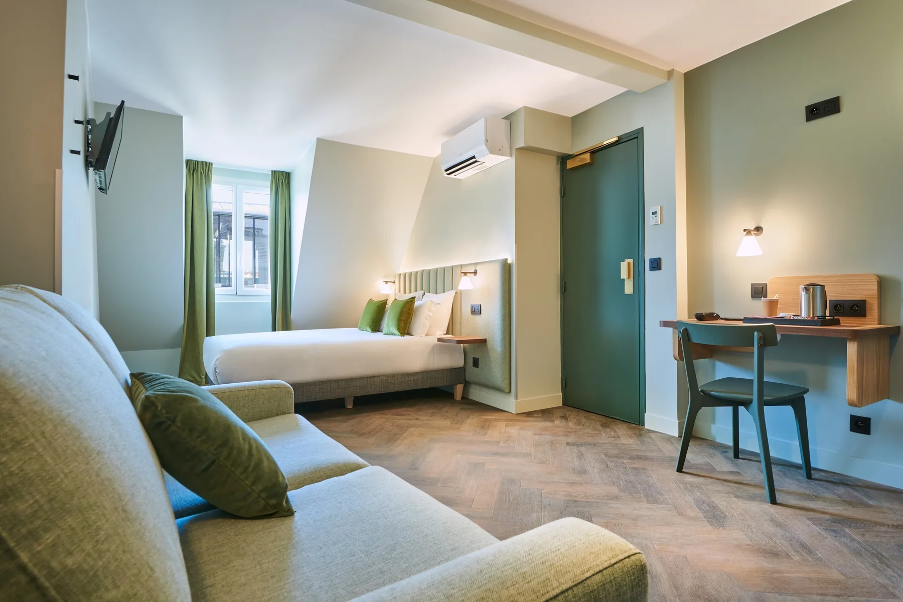 Quadruple room