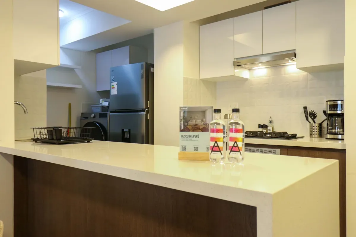 Luxury 3BR w/ Balcony in Upscale Miraflores