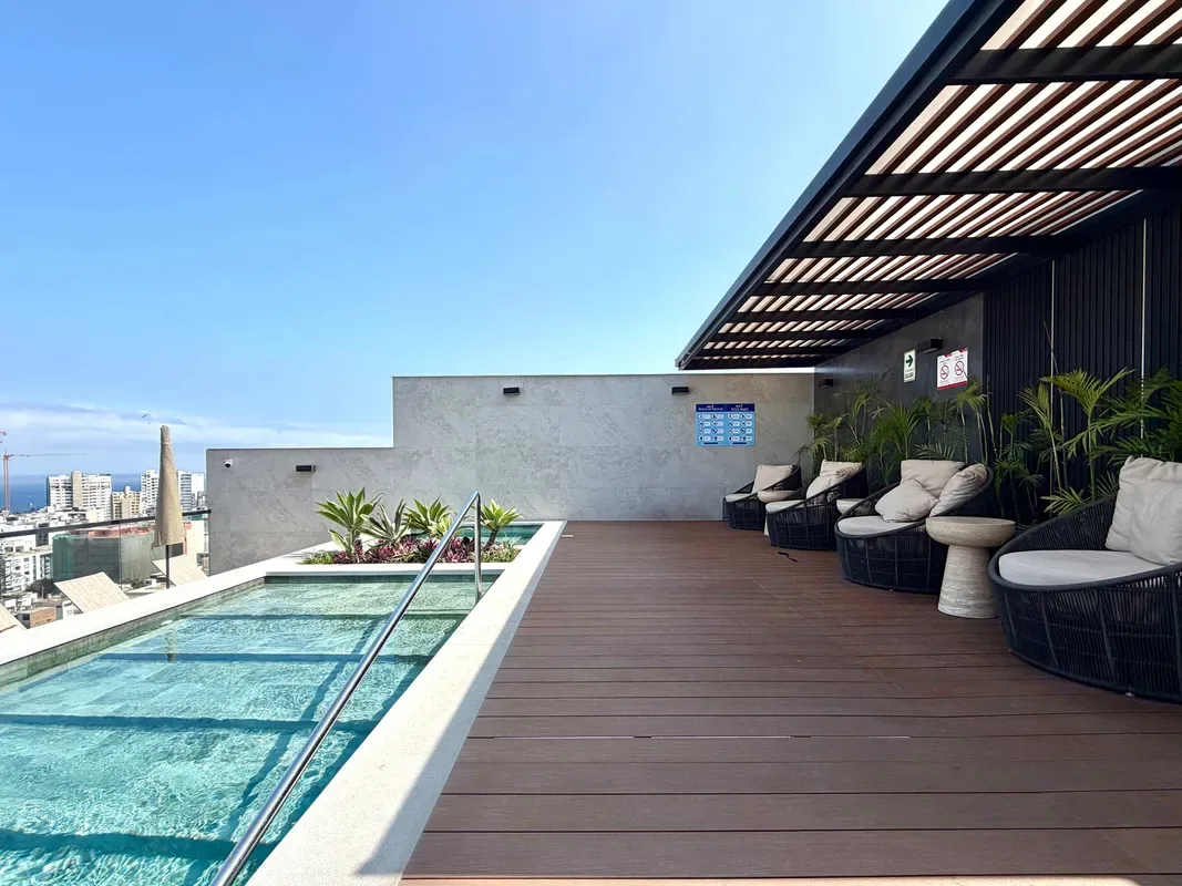Luxury 3BR w/ Balcony in Upscale Miraflores