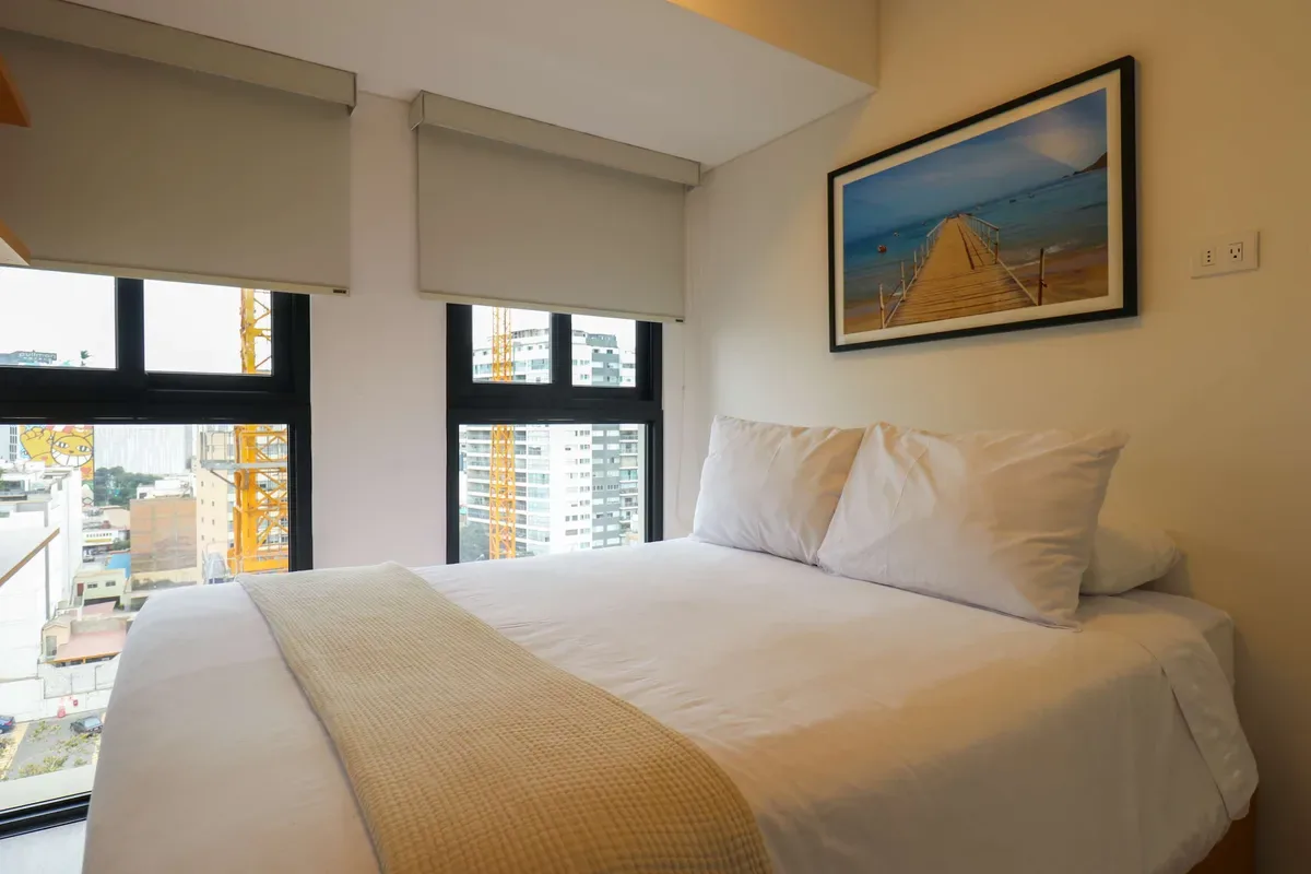 Luxury 3BR w/ Balcony in Upscale Miraflores