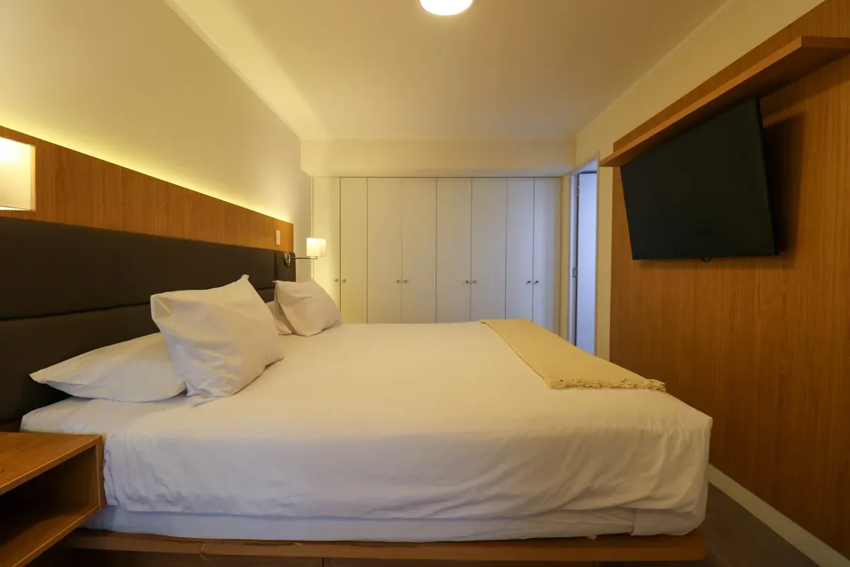 Luxury 3BR w/ Balcony in Upscale Miraflores