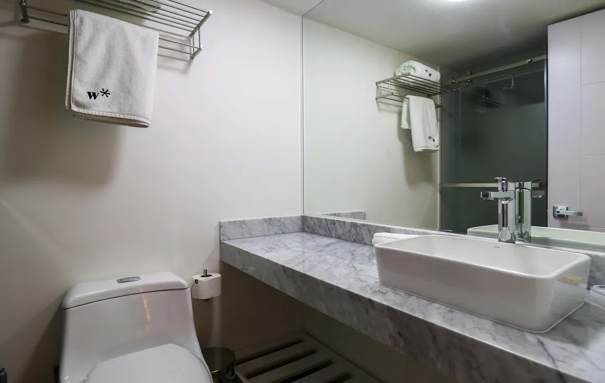 Luxury 3BR w/ Balcony in Upscale Miraflores