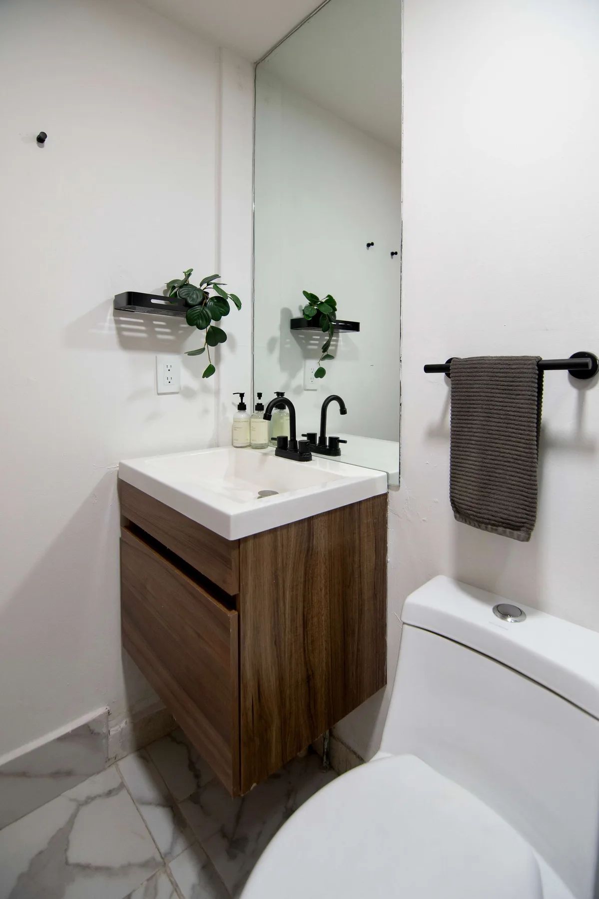 Cozy & Contemporary 3BR in Vibrant Tabasco