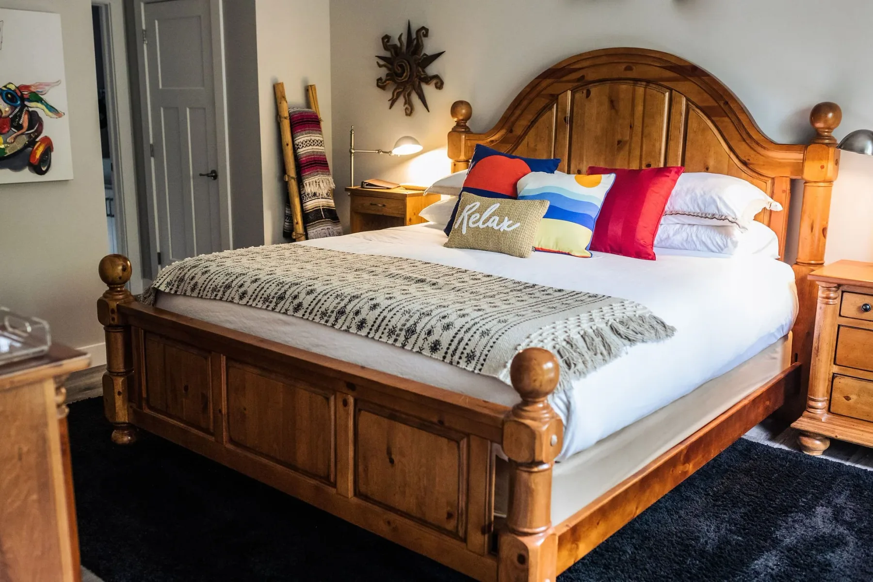 La habitación sur con una cama king con dosel