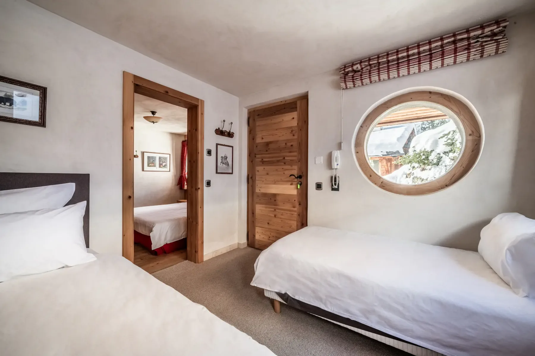 ensuite bedroom Capel Verbier