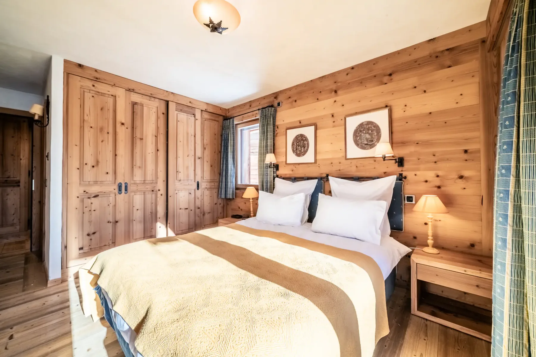 ensuite bedroom Capel Verbier