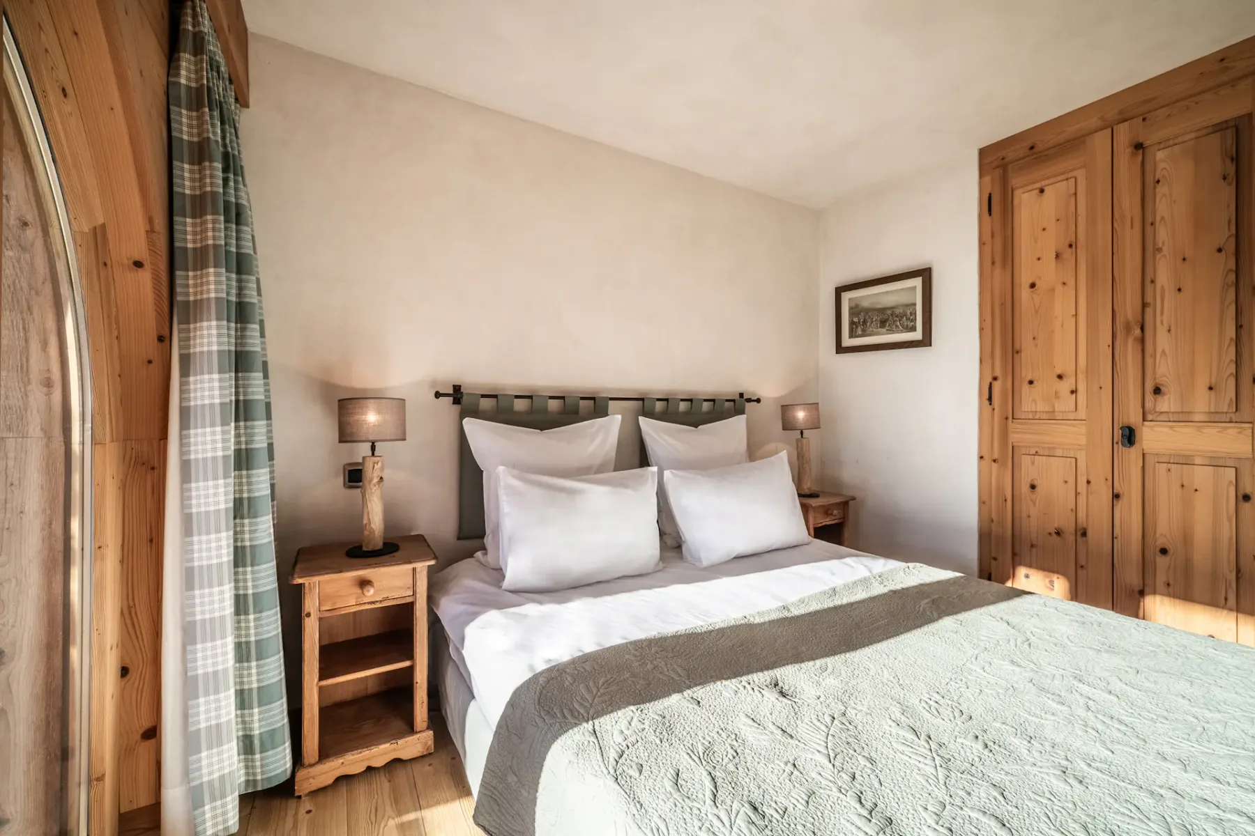 ensuite bedroom Capel Verbier
