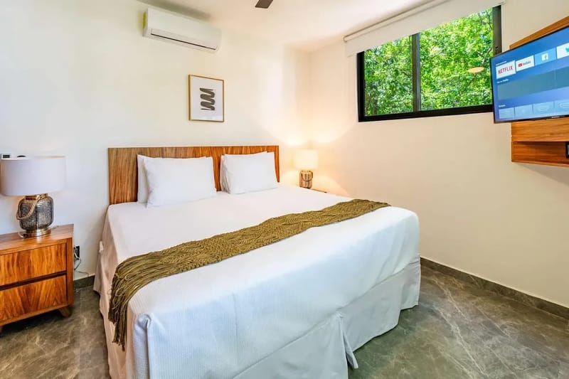 Chic 5BR w/ Terrace in Playa del Carmen