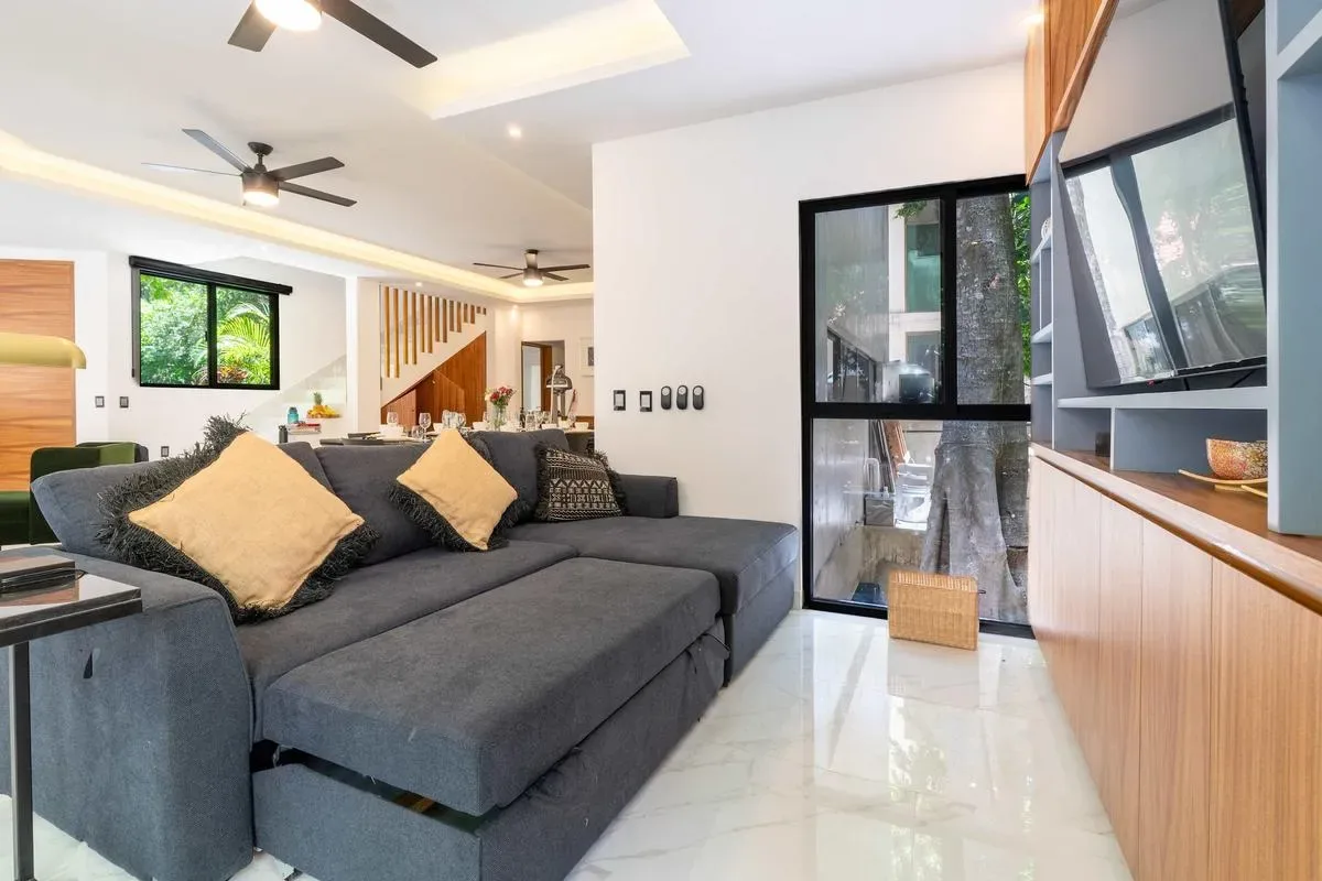 Chic 5BR w/ Terrace in Playa del Carmen
