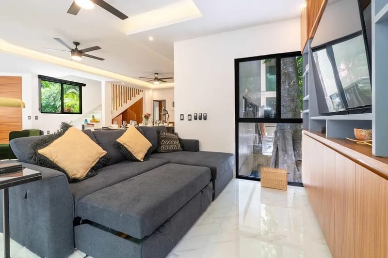 Chic 5BR w/ Terrace in Playa del Carmen