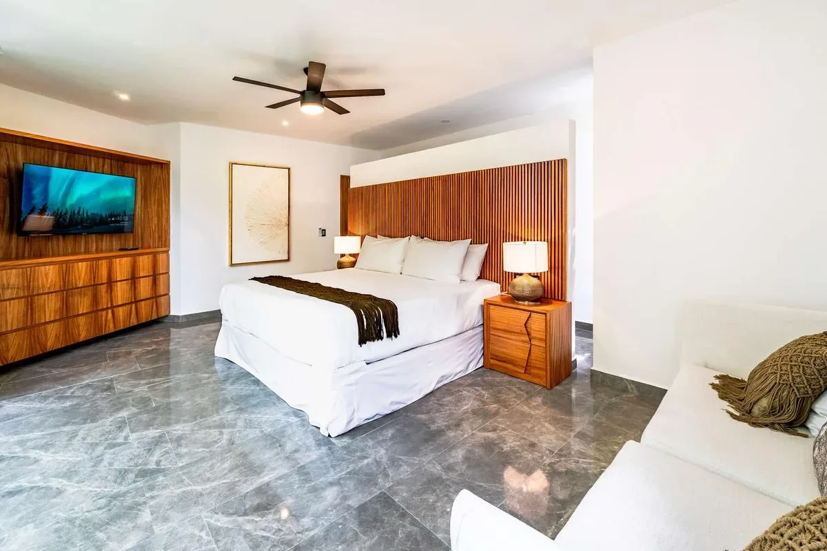 Chic 5BR w/ Terrace in Playa del Carmen