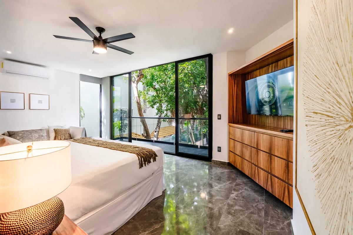 Chic 5BR w/ Terrace in Playa del Carmen