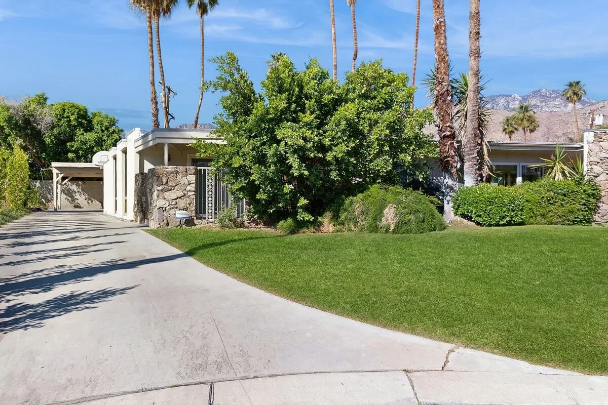 The Joshua Tree Place