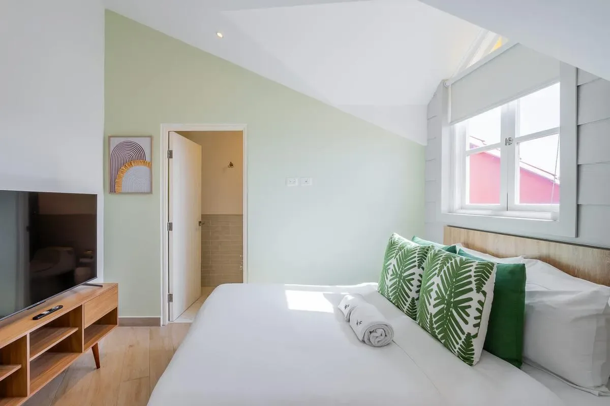 Premium 2BR in Casco Antiguo w/ Balcony