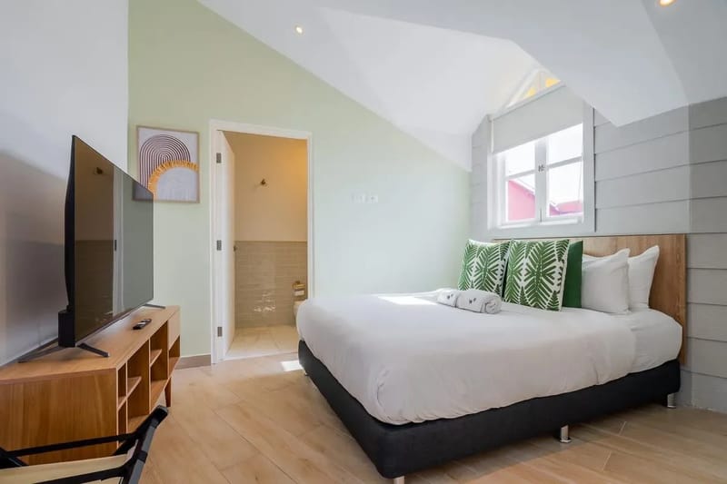Premium 2BR in Casco Antiguo w/ Balcony
