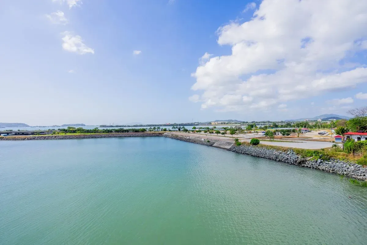 Premium 2BR in Casco Antiguo w/ Balcony