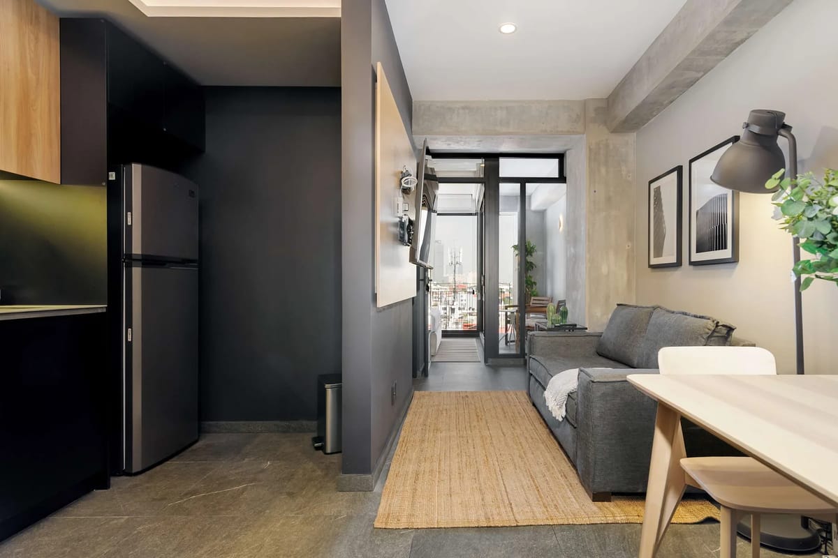 Beautiful & Cozy 1BR w/ Balcony in Tabacalera