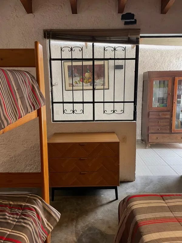 Dazzling 3BR with Private Pool & BBQ in La Cantuta