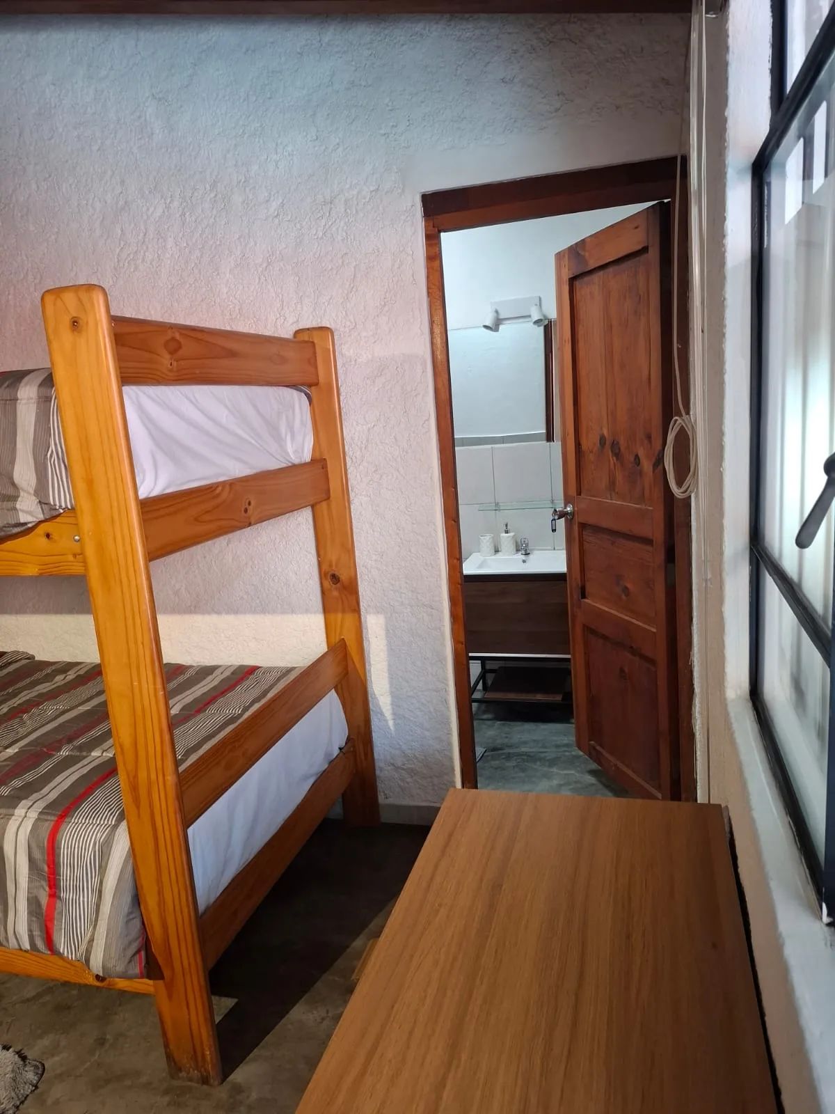 Dazzling 3BR with Private Pool & BBQ in La Cantuta