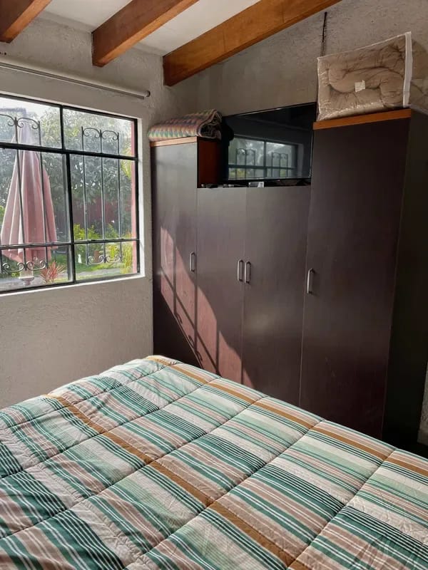 Dazzling 3BR with Private Pool & BBQ in La Cantuta