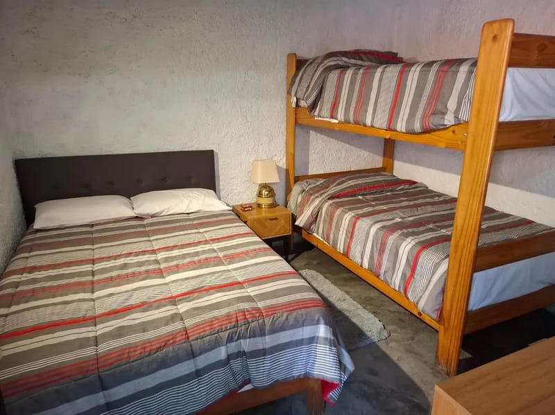 Dazzling 3BR with Private Pool & BBQ in La Cantuta