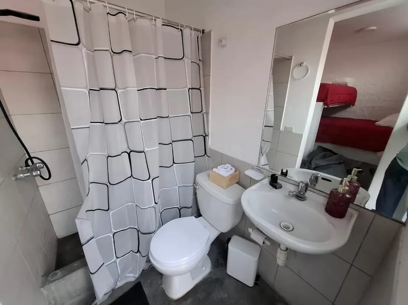 Dazzling 3BR with Private Pool & BBQ in La Cantuta