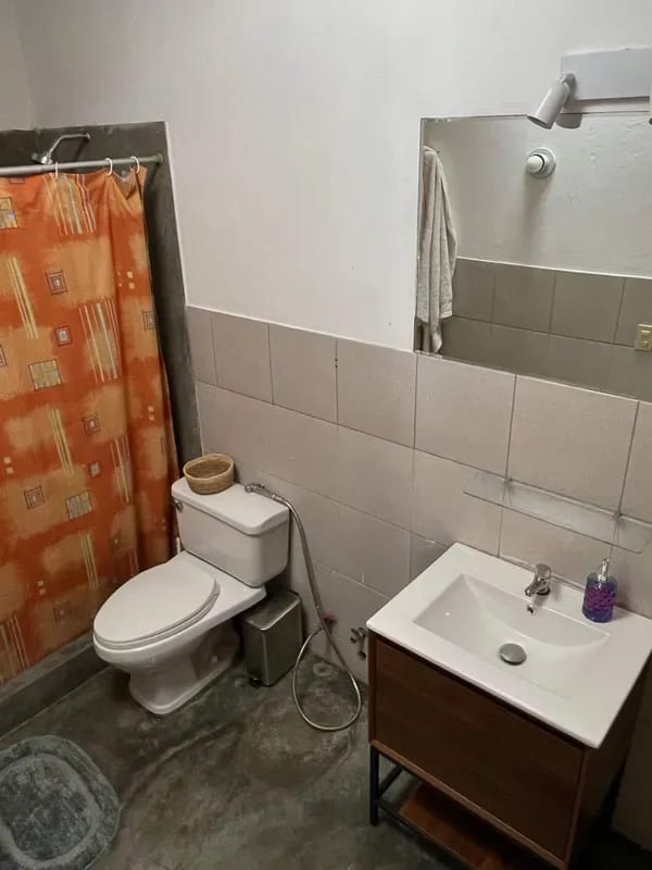 Dazzling 3BR with Private Pool & BBQ in La Cantuta