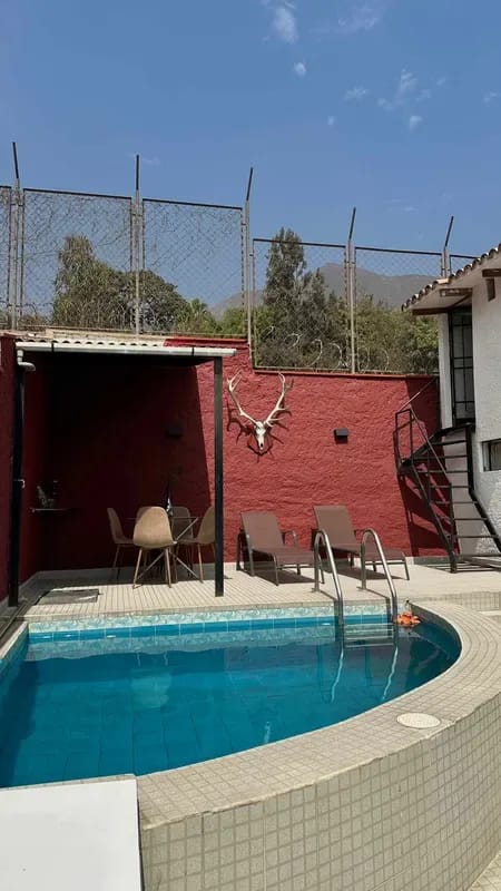 Dazzling 3BR with Private Pool & BBQ in La Cantuta