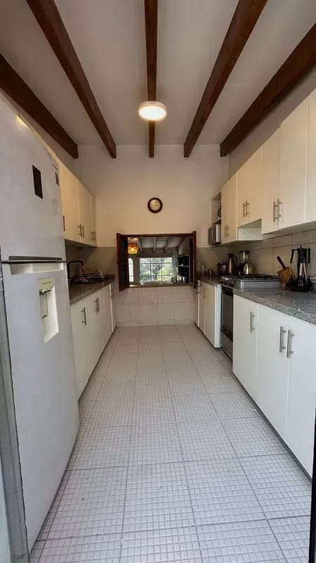 Dazzling 3BR with Private Pool & BBQ in La Cantuta