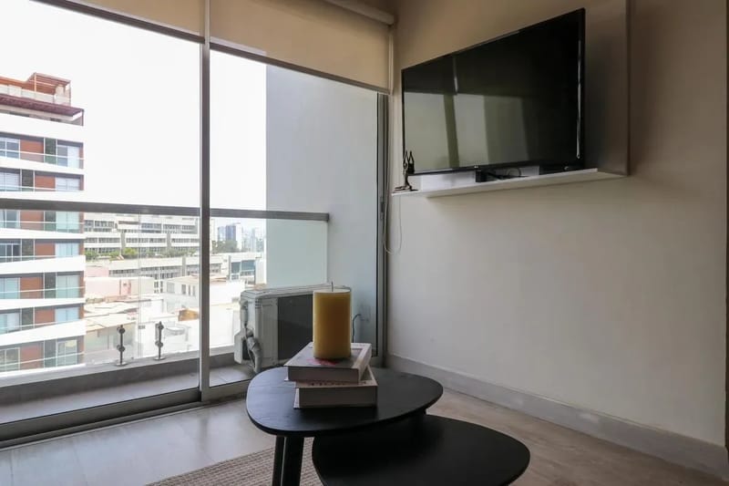 Fabulous 2BR with Balcony in Barranco