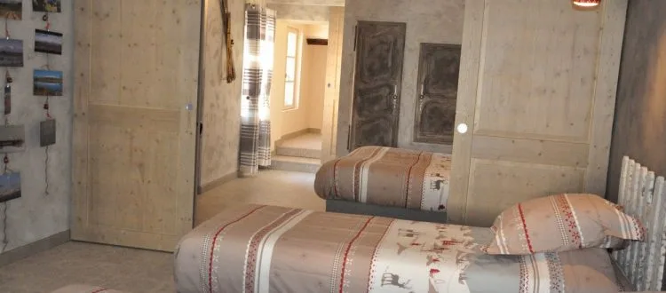 Canigou family room
