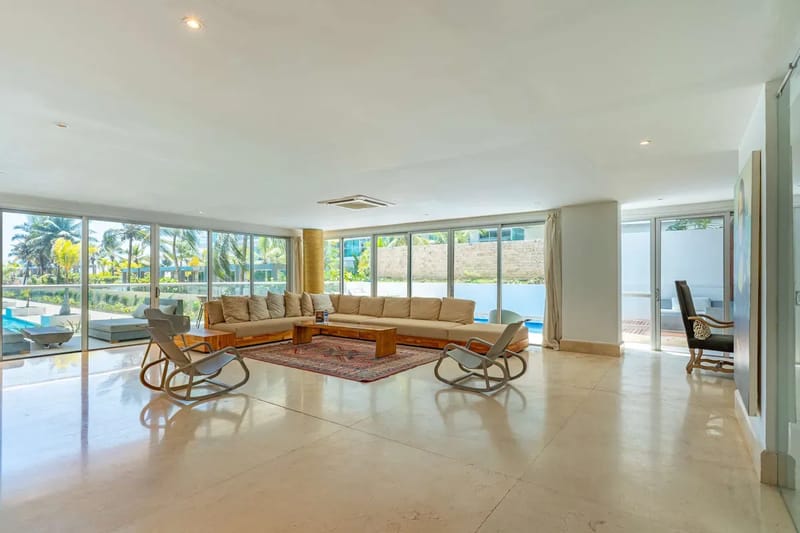 Luxury 4BR w/ Private Pool in Morros Epic